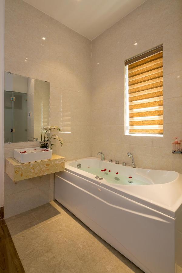 Roliva Hotel&Apartment Danang Bagian luar foto